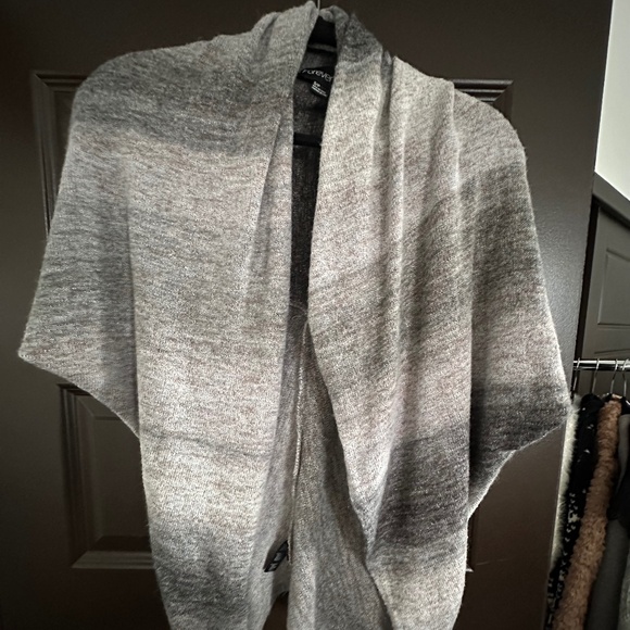 VINTAGE FOREVER 21 KNIT SHAWL SHRUG S/P - Picture 1 of 3